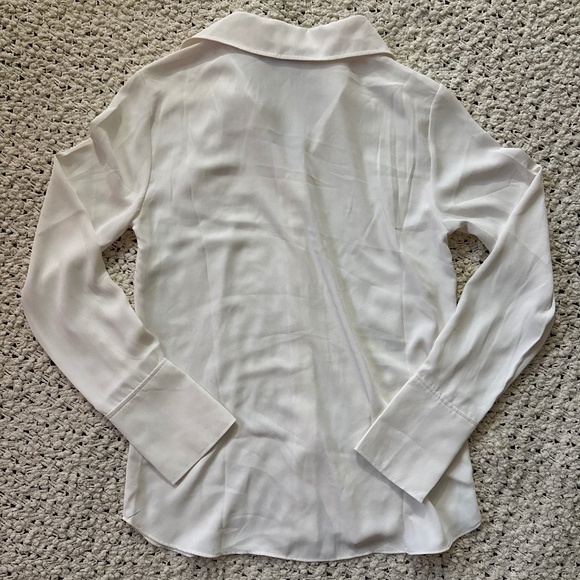 🍸 H&M Chiffon Button Down Collared Shirt in White 🍸 - Picture 5 of 6